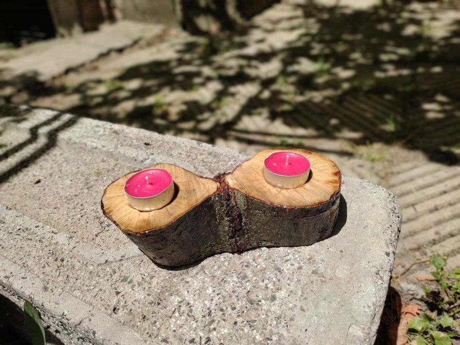 Свещник от естествена дървесина