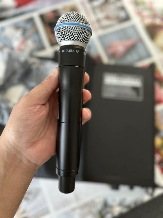 Microfon shure UR4D