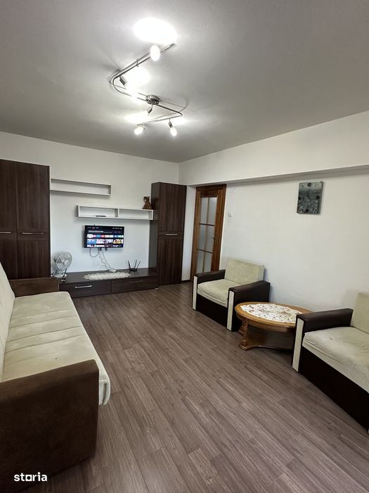 Apartament cu 2 camere de închiriere în zona Școlilor