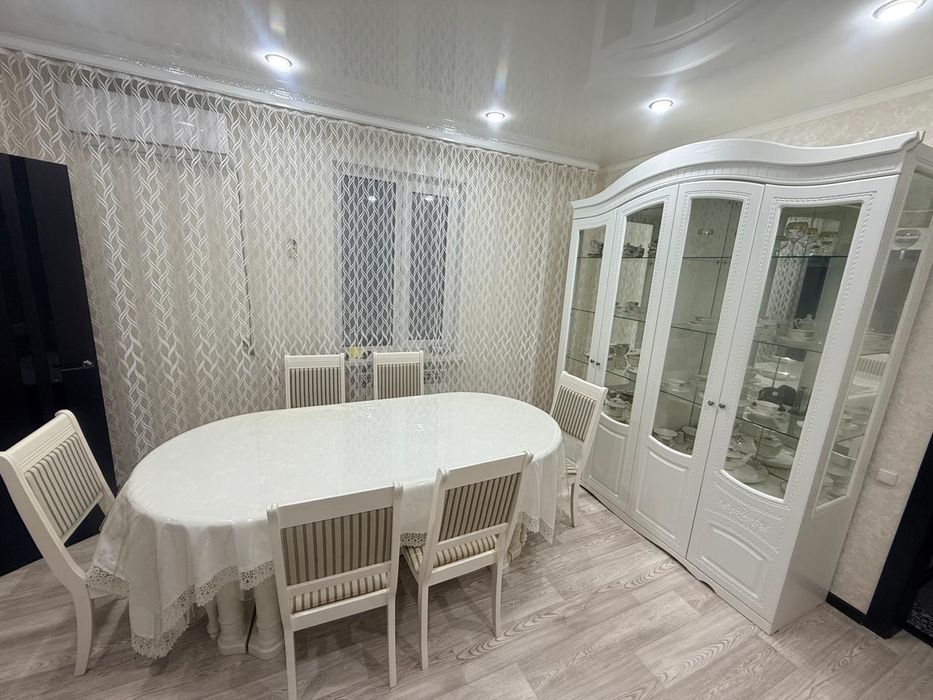 Продам комплект мебели
