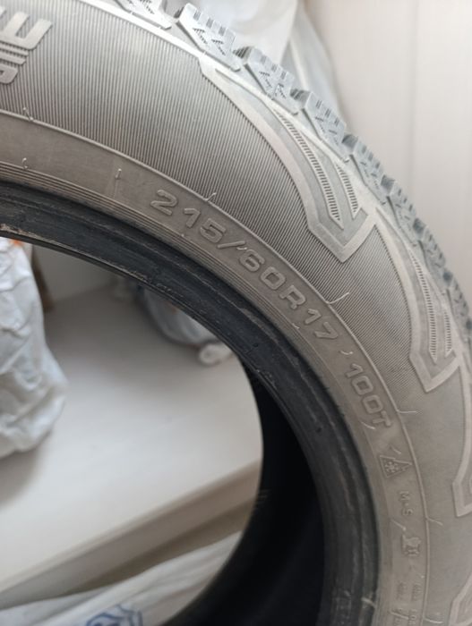 Продам шипованные шины