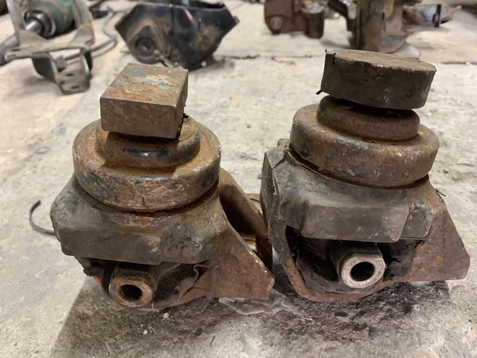 Подушки Мазда Кронус