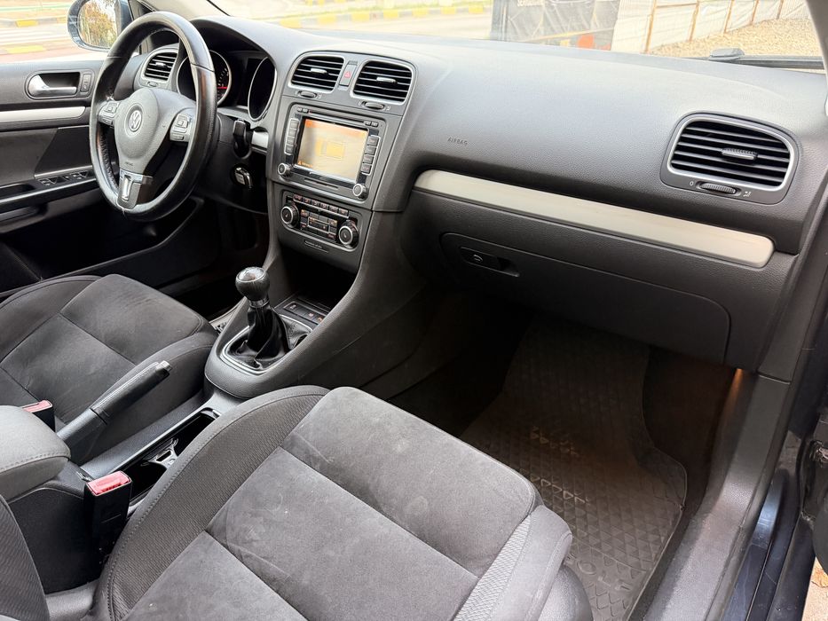 Vand Vw Golf 6 ~ Panoramic ~ Comenzi Volan ~ Bixenon ~ Alcantara