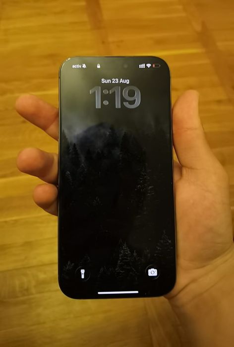 Продам Iphone 16 pro max в идеальном состоянии