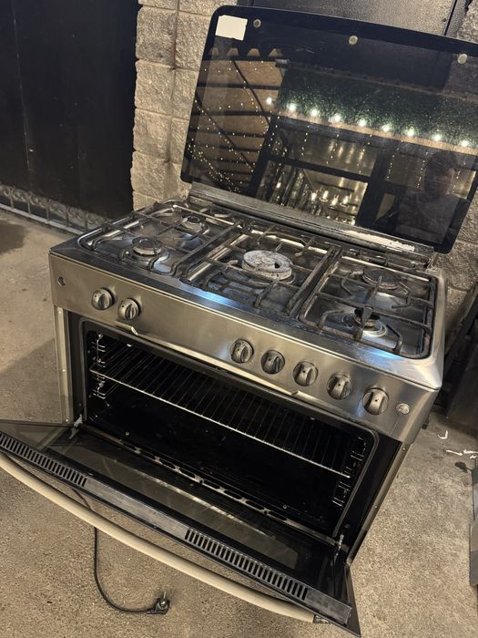 Газ плита 5 конфорок