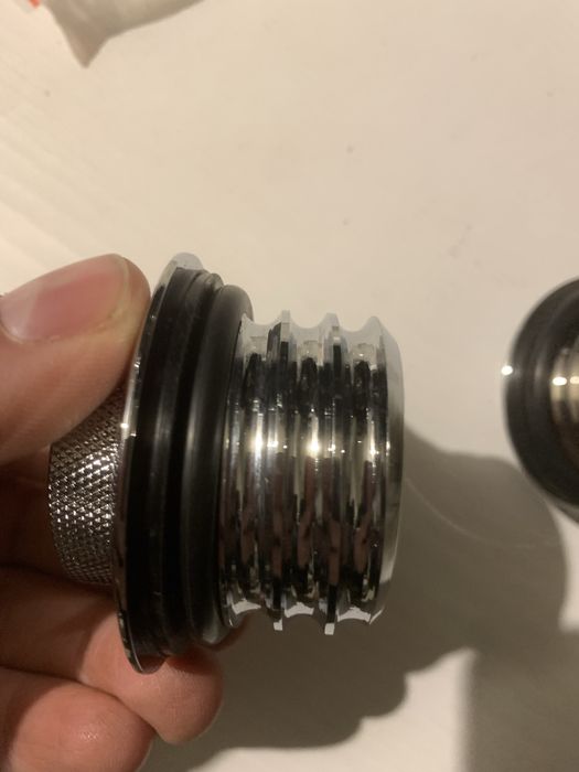 Нови капачки за резервоар за Harley-Davidson