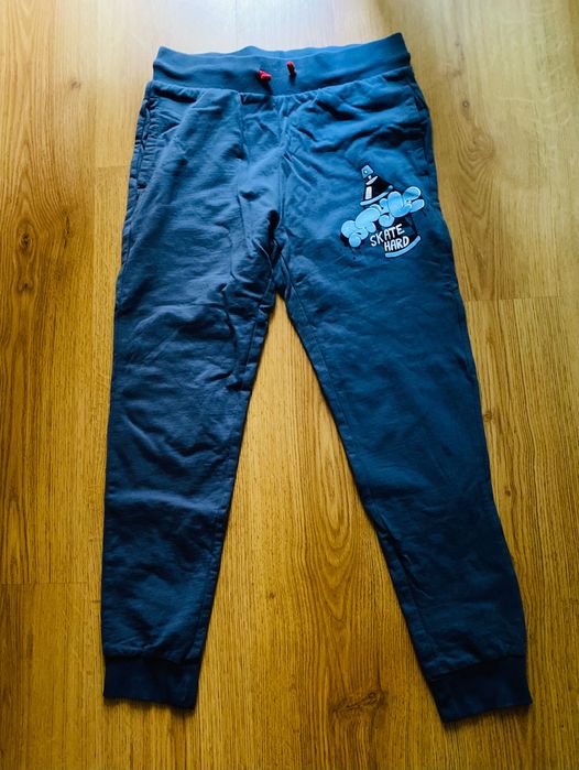 4 различни спортни панталони за момче размер 152