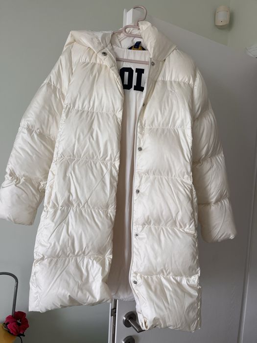 Пухено яке момиче