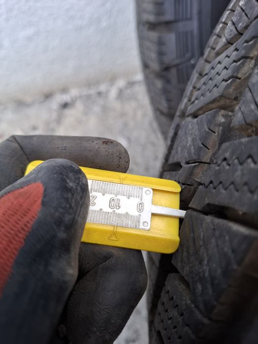 Зимни бусови гуми 235/65/16C дот 2024г бус камионче падащ борд