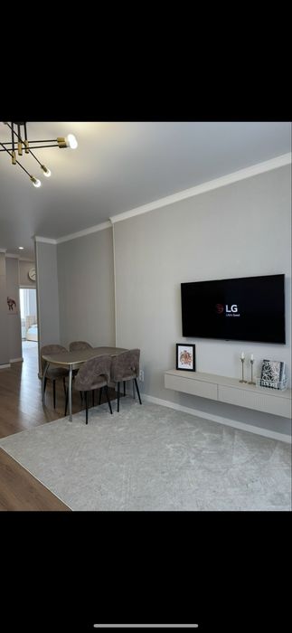 Стол со стульями