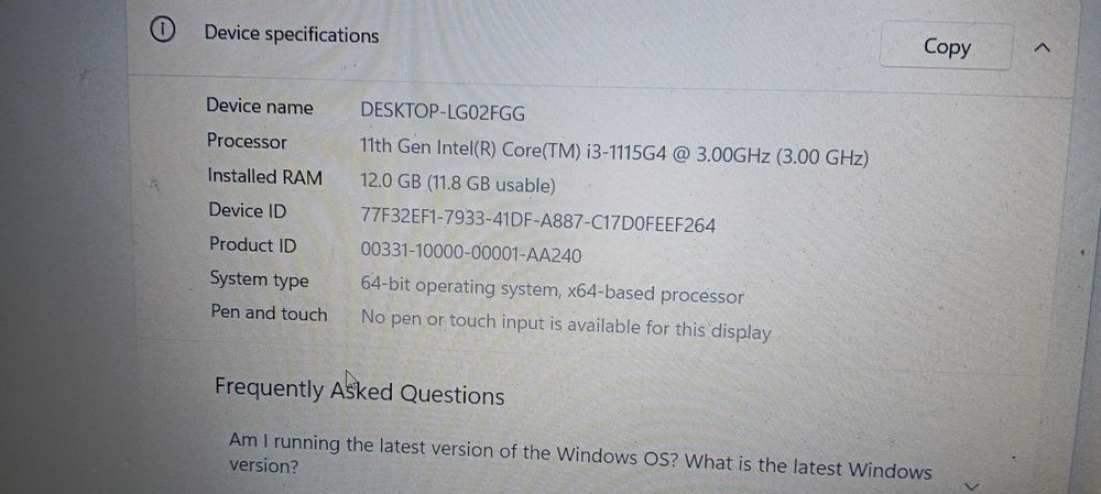 Vand laptop Lenovo cu geanta cadou