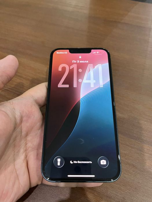 iPhone 13 темно синий