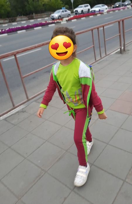 Костюм спортивный