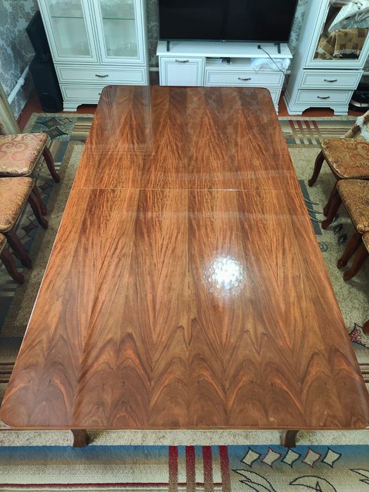 Стол полированный 60 000тг