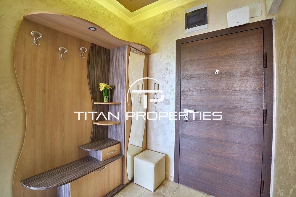 Двустаен апартамент в жк. Христо Смирненски