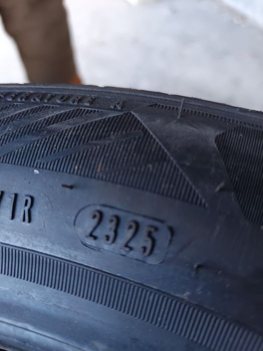 Нови летни гуми Good Year 245/4519цола