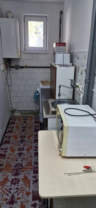 Închiriez apartament cu două cameră