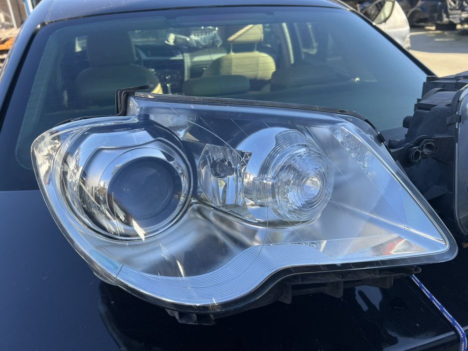 Фарове ksenon VW TOURAN напално оборудвани цена 500 лв на бр