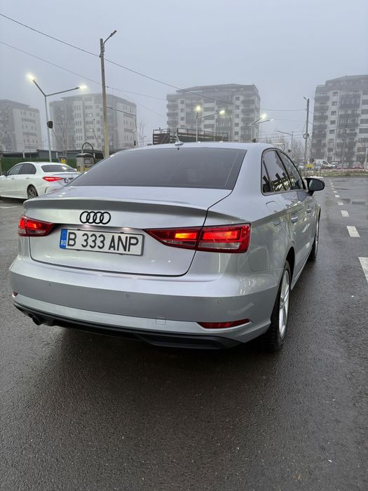 Audi A3 8V 2017 • 1.6 TDI 110 CP • Manual • Carplay