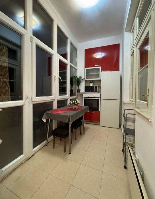 Дава се под наем Четиристаен апартамент в София, Център - 105 кв.м за 999 € - Снимка #3