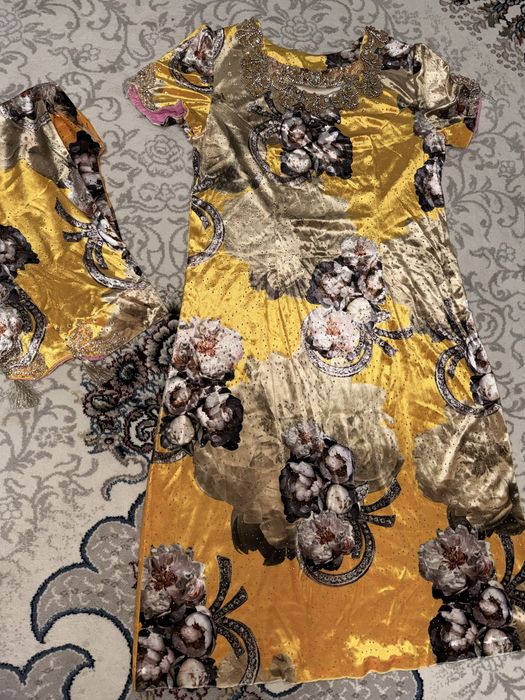 2 ta ansambl, 5 ta koylak. 800ming hammasi