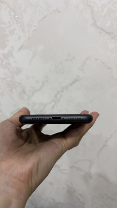 Продам Iphone 11