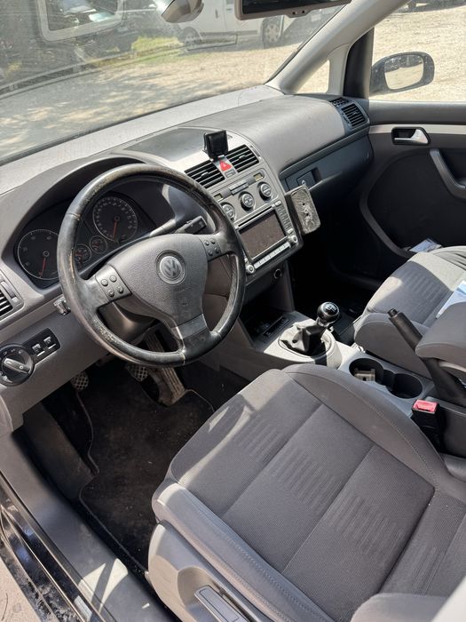 VW Touran 2.0TDI 170к.с. На части