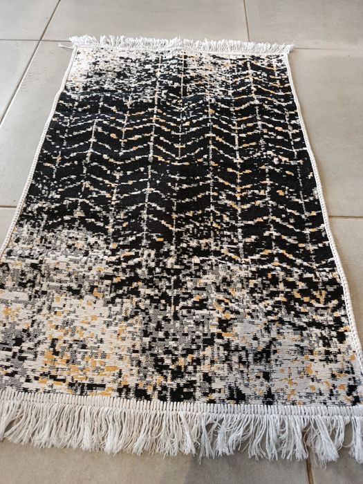 Covor Kilim, model traditional