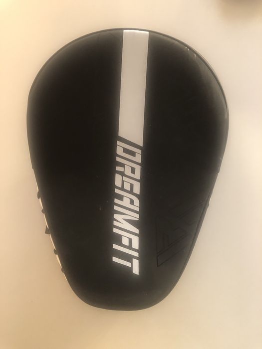 Боксерская лапа Dreamfit