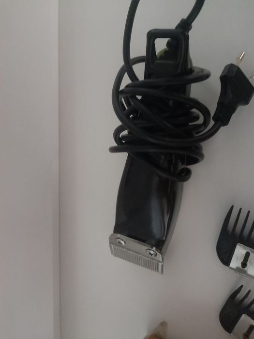 Продам машинка для стрижка волос