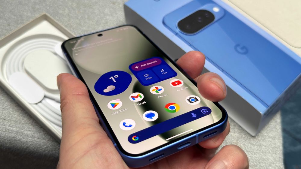 Vând telefon Google Pixel 10 ca nou, 128GB, Indigo, 2500 lei