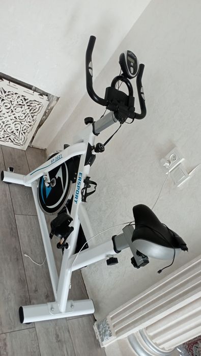 Тренажерный велосипед