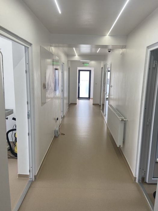 Vând cladire servicii/birouri Deva