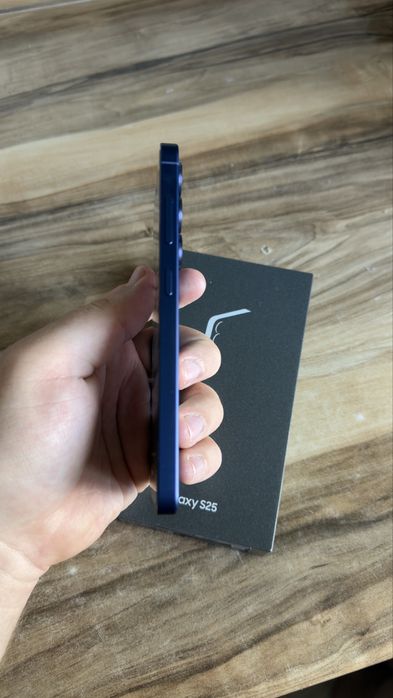 Продам Samsung S25
