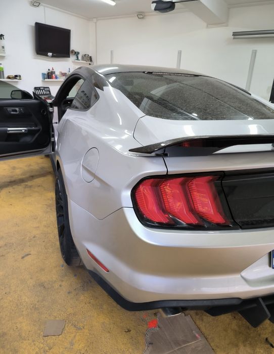 Navigatie android Ford Mustang Waze YouTub