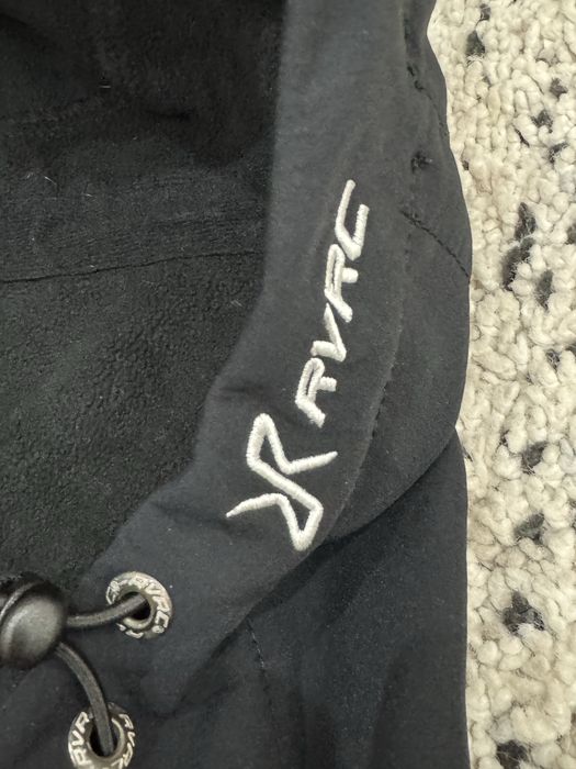 Дамско софтшел яке REVOLUTION RACE . Размер XS