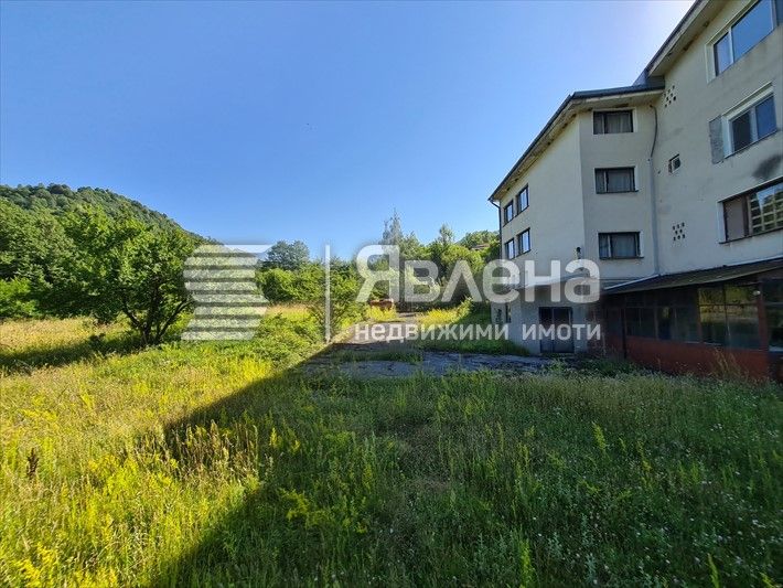 Почивна база в град Тетевен, подходяща за хотел