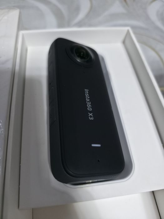 Экшен камера Insta360 x3,  как новая
