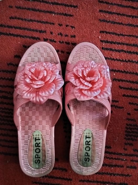 Шлёпанцы. Б/у. Размер 36 (36,5)