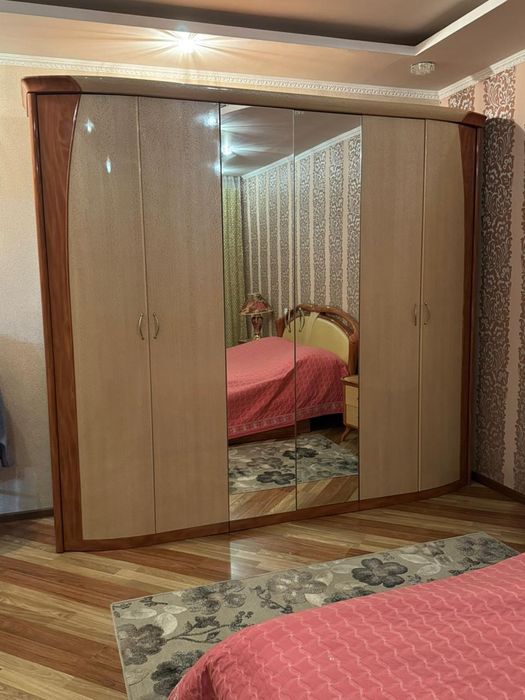 Спальный гарнитур продам