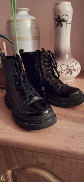 Ботинки кожаные черные