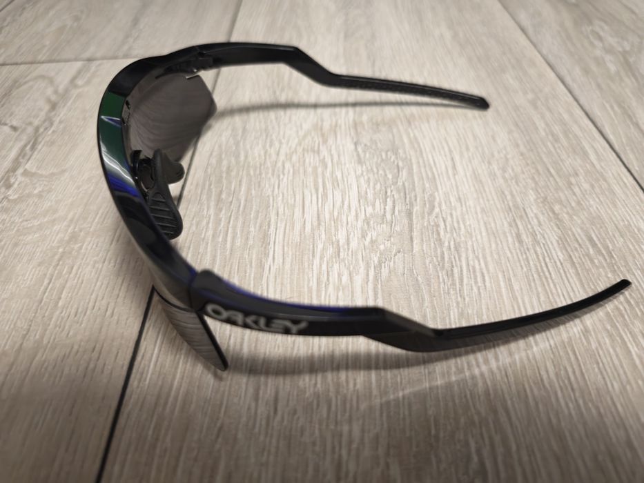 Oakley Sutro Lite