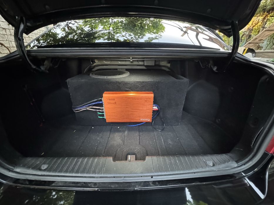 Сабуфер JBL 1200 новый