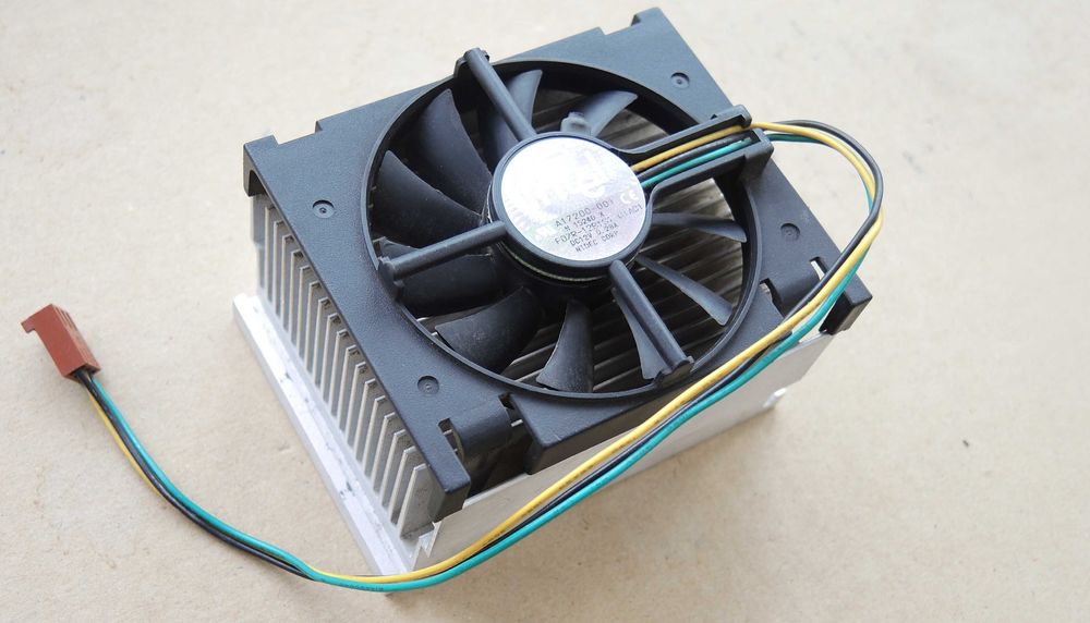 Intel Socket 423 Box Cooler Testat