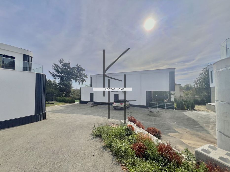 Продава се Тристаен апартамент в Варна, м-т Траката - 117 кв.м за 1949 €/кв.м - Снимка #2