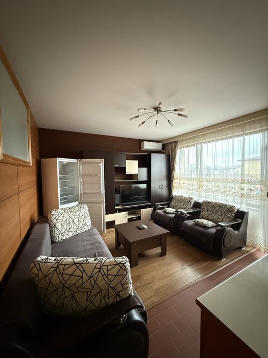 Garsoniera decomandata 36m2. 2 balcoane, centrala proprie.