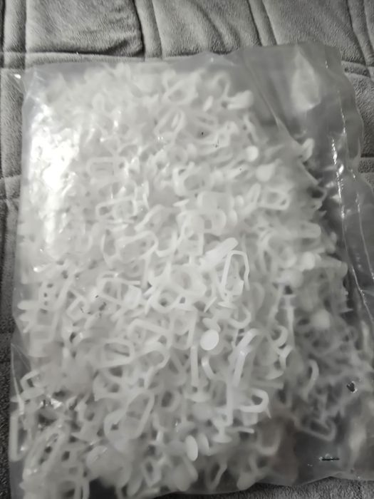 Продам крючки для гардин