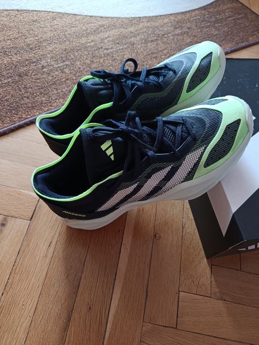 Маратонки adidas 44 номер