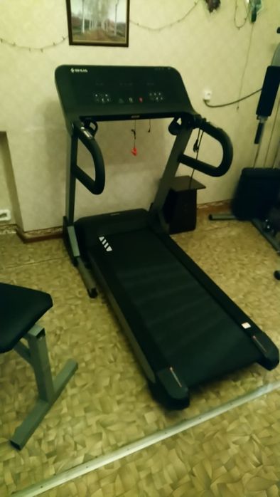 Продам беговую дорожку