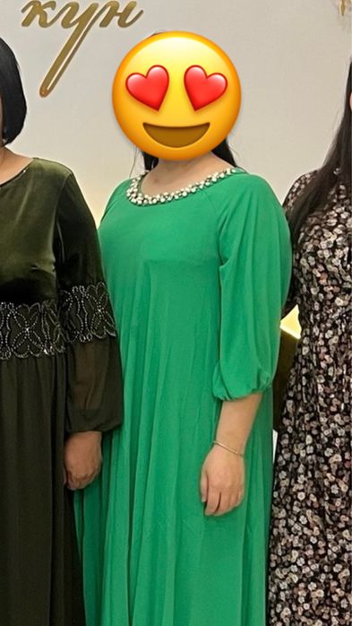 Продаю красивое зелёное платье